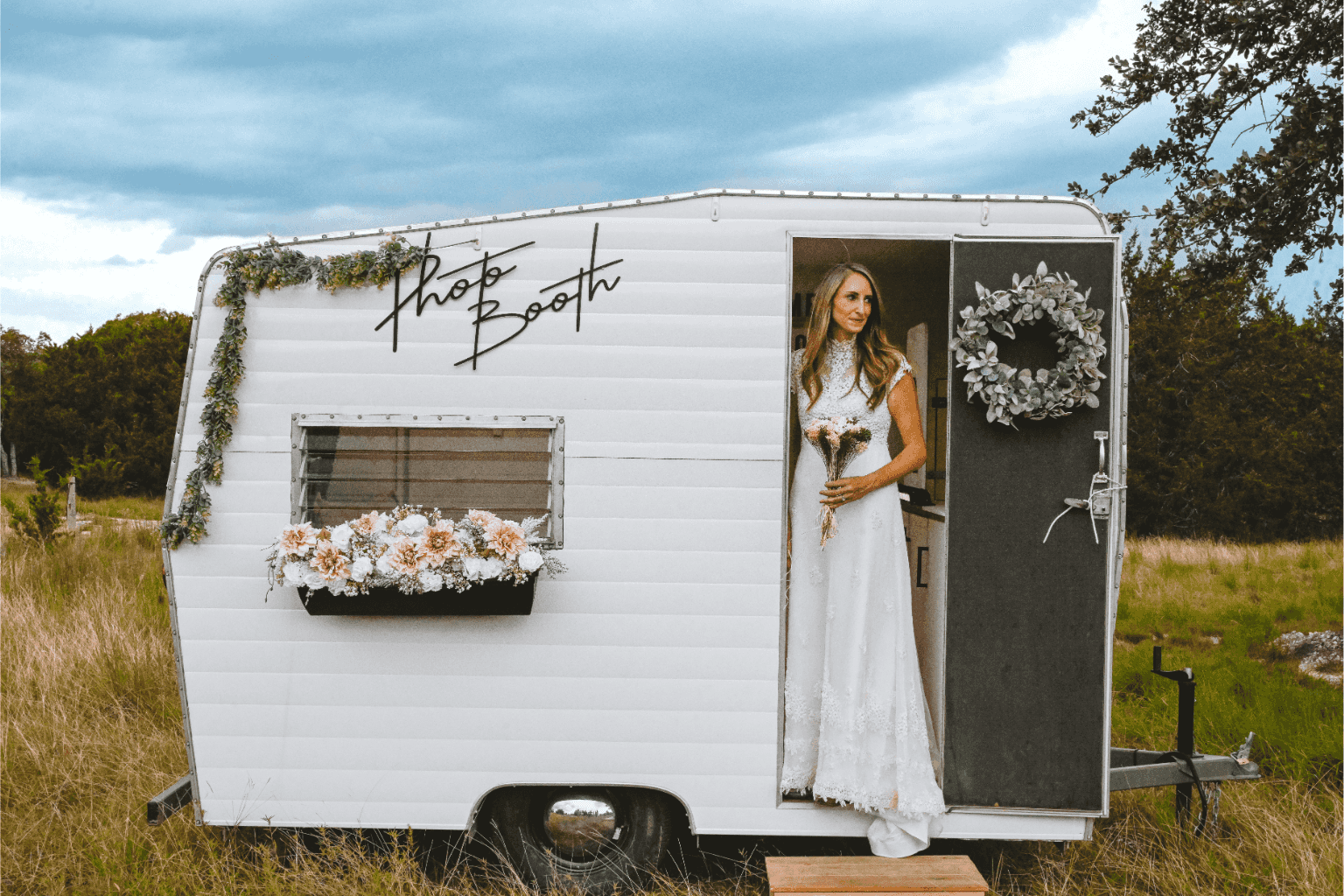 Why Group RV Rentals are a Game-Changer for Your Outdoor Wedding