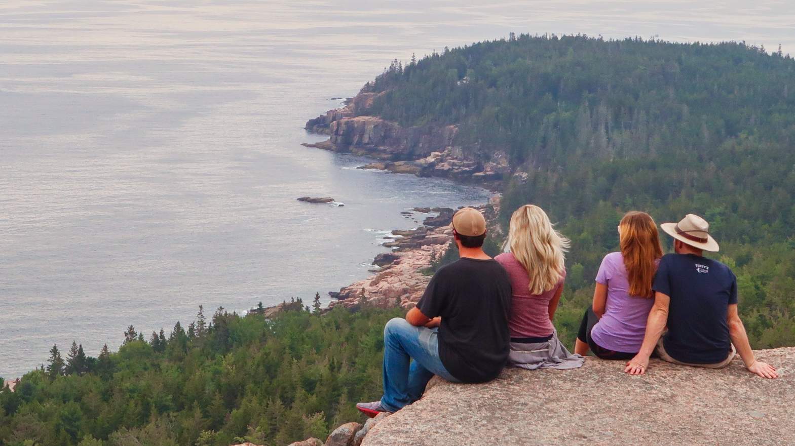 How to Meet Friends While Traveling in an RV